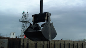 Industrial-Clamshell Bucket