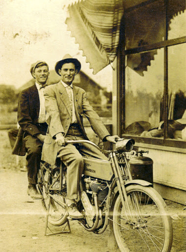 CANEER+40+HARLEY+DAVIDSON+MOTORCYCLE+VINTAGE+POSTCARD.BMP