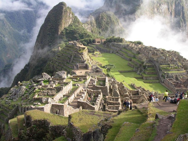 [Machu_Picchu_Peru_01[3].jpg]