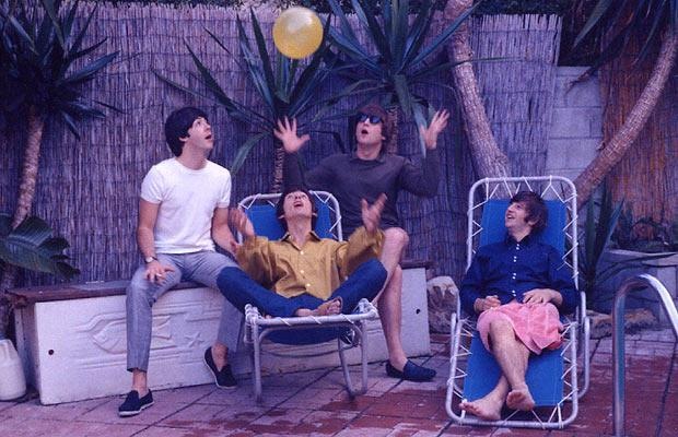 [beatles-balloon_1360224i[3].jpg]