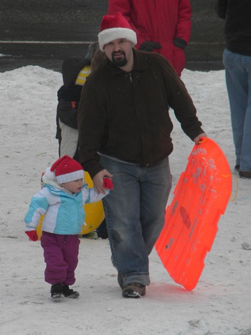 [12-30-09 Leavenworth Piper and Daddy[4].jpg]