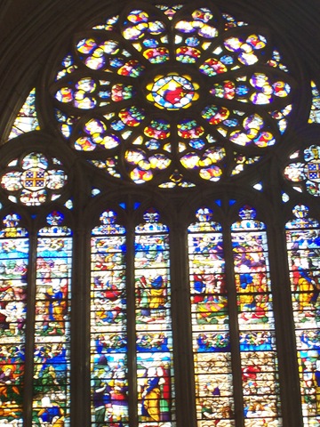 [2010.09.05-035 vitraux de la cathédrale[2].jpg]