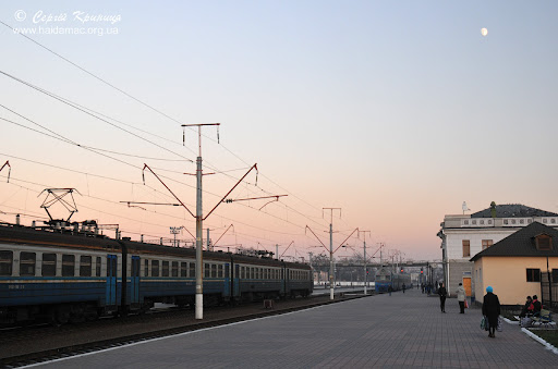 вечір на пероні
