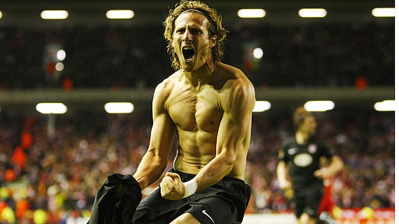 [a_Forlan_576x3242.jpg]