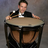 VOITURON Philippe  timbalier solo©studio Bazile 2006.jpg