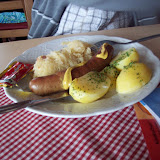 Wurst, sauerkraut och potatis - mat för en karl!