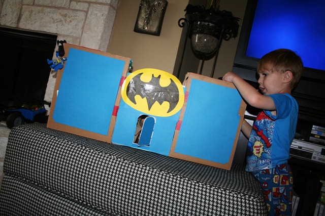 [BatCave 004[3].jpg]