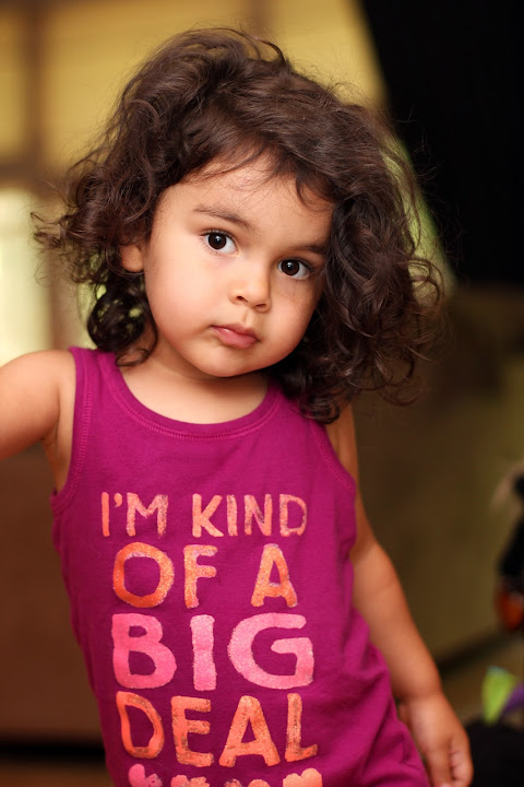 IMAGE: http://lh5.ggpht.com/_N-7YUzMMEkc/THXDzrqx1NI/AAAAAAADpwA/yzRH0rsb-mo/s720/Joia-BigDeal.jpg