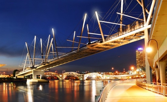 worlds-largest-solar-powered-footbridge_zkouw_24429 worlds-largest-solar-powered-footbridge_zkouw_24429