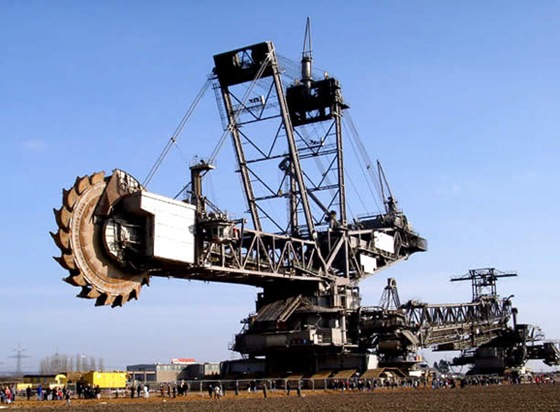 World Biggest Digging Machine by Krupp 02 World Biggest Digging Machine by Krupp 02