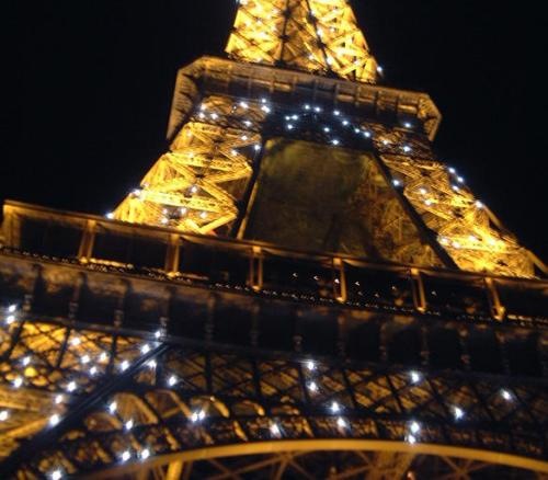 [The Eiffel Tower[3].jpg]
