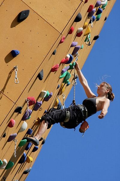 worlds_tallest_climbing_wall_03