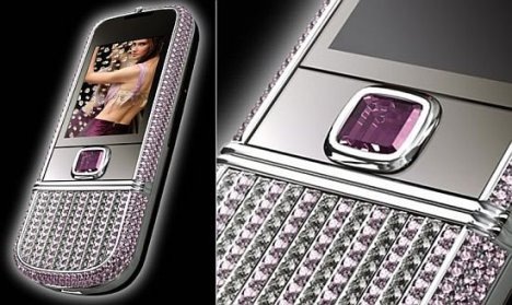 [Nokia 8800 Arte with pink diamonds[3].jpg]