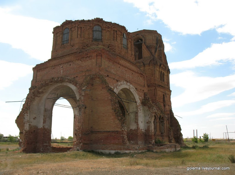 Село Дергачи. Церковь Архангела Михаила. 
