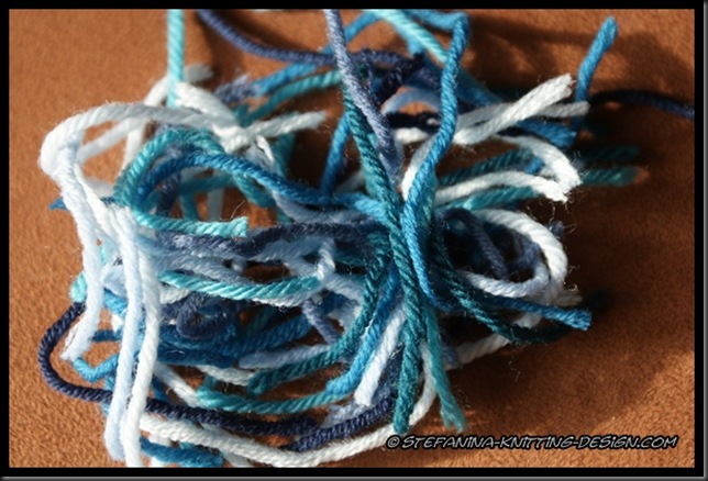 Crochet a rainbow - blue waved in end