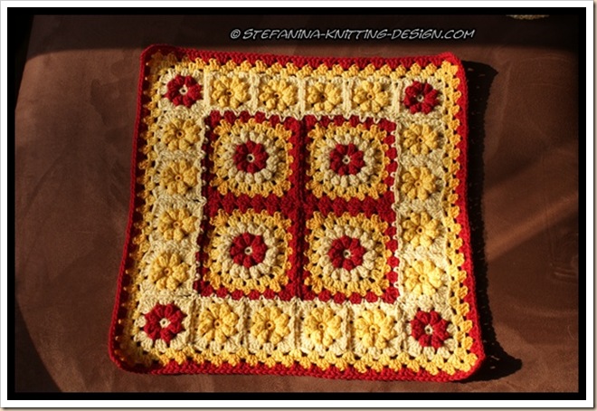 Granny floral square - cushion 1 Granny floral square - cushion 1