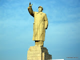Chairman Mao. Everybody love Mao, by noses.
