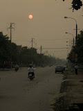 Puesta de sol postnuclear en Hong Linh.