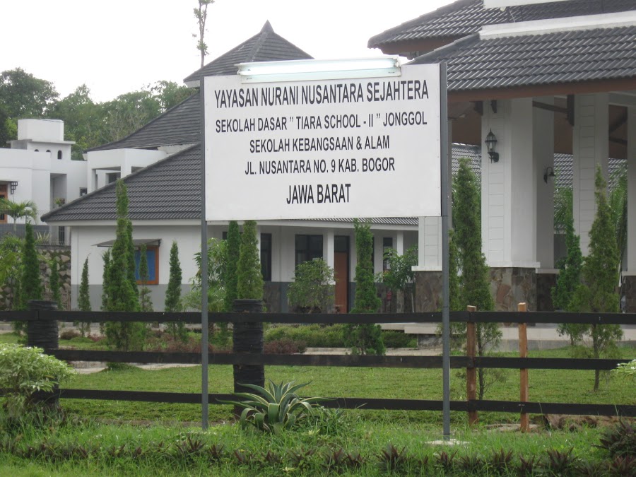 Tiara School II, Desa Bojong, Kelapa Nunggal Indonesia