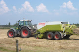 ClaasQuadrant2200_Fendt_1.jpg