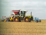 Claas_Xerion_2.jpg