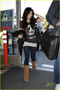 vanessa-hudgens-peace-shirt-lax-05