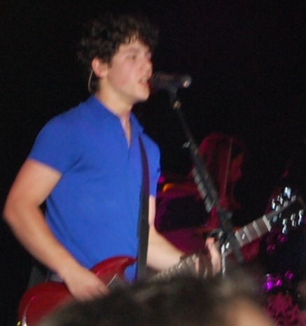 [jonas-brothers-bahamas[5].jpg]