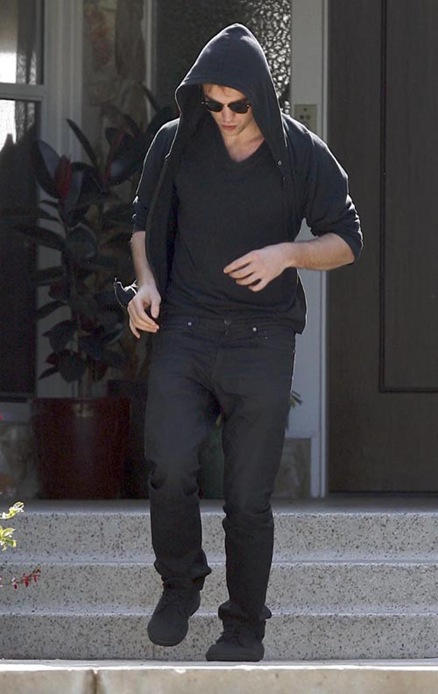 [robert-pattinson-couver-4109-3[4].jpg]