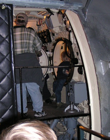 [U505 Communications room hatch[5].jpg]
