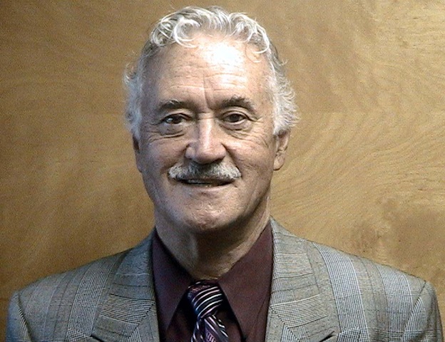 [Dr. Boyd Hoddinott on 10-09[9].jpg]