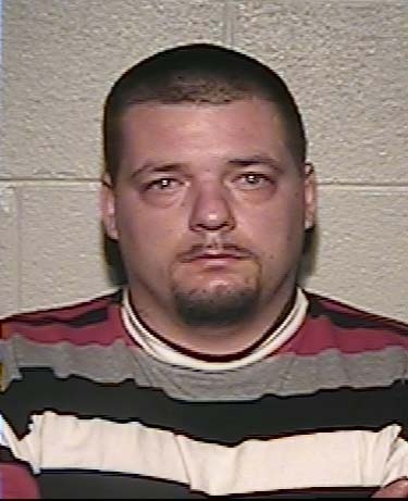 [Richard Lee McClurg, Jr. photo from inducing panic, having weapons while under disability, and carrying a concealed weapon arrest from 10-28-09[5].jpg]