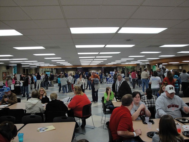 [Taste of the Future crowd shot from 11-19-09[5].jpg]