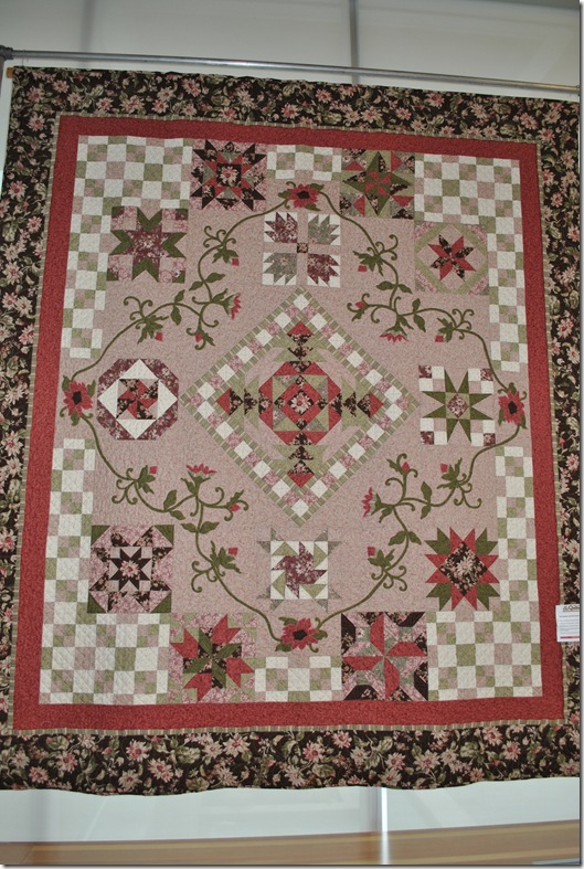 Quilts in the Gardens 2011 010
