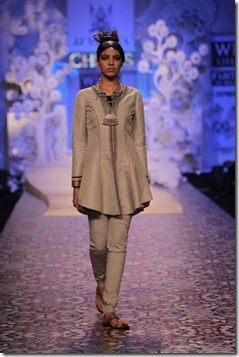 WIFW SS 2011 Collection By JJ Valaya7