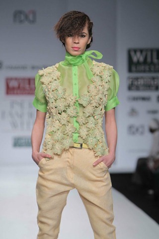 [WIFW SS 2011 collection by Anand Bhushan's 1[5].jpg]