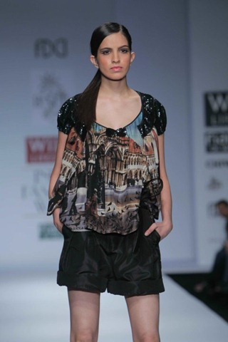 [WIFW SS 2011 collection by Vineet Bahl (12)[4].jpg]