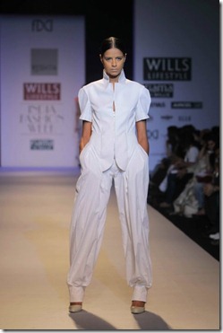WIFW SS 2011 collection  Rishta by Arjun (22)