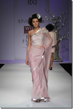 WIFW SS 2011collection by Urvashi Kaur  (5)