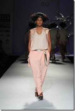 WIFW SS 2011collection by Urvashi Kaur (6)