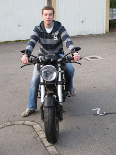 IMAGE(<a href="http://lh5.ggpht.com/_NvSkPGrwd40/SQ85vnjnq1I/AAAAAAAAAC4/qNhl-eDyNKU/s320/Moto%20008.jpg" rel="nofollow">http://lh5.ggpht.com/_NvSkPGrwd40/SQ85vnjnq1I/AAAAAAAAAC4/qNhl-eDyNKU/s320/Moto%20008.jpg</a>)