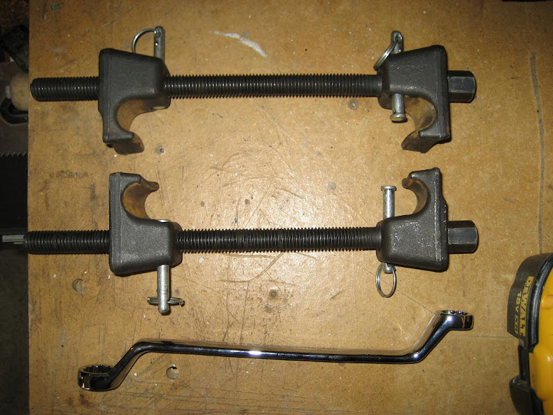 strut%20install%20special%20tools.JPG