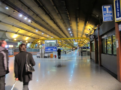 空港ターミナル