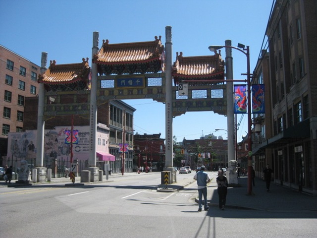 [Chinatownentrance3.jpg]