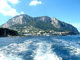 [280px-Wyspa_Capri[3].jpg]