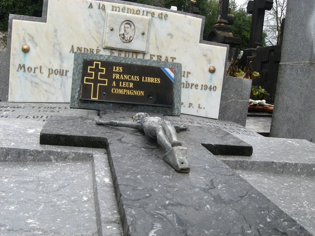 [Bayona Cementerios 020[3].jpg]