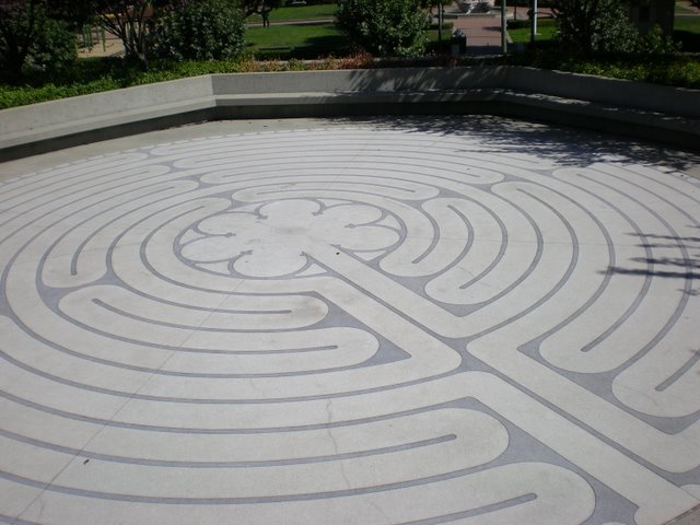 San Francisco Grace Cathedral Labyrinth Sean Ward