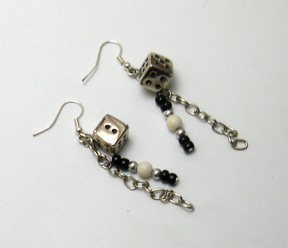 Post Thumbnail of Earrings - Lucky Dice