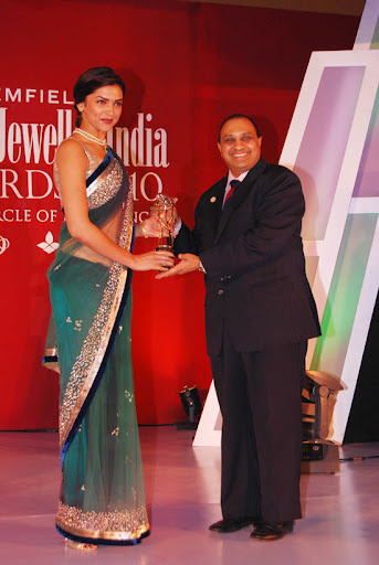 CLICK THE ABOVE ARROW TO ZOOM THE IMAGE