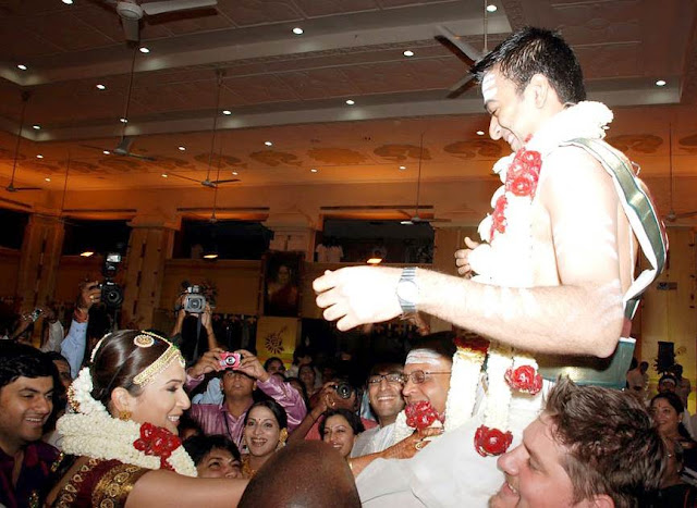 CLICK THE ABOVE ARROW TO ZOOM THE IMAGE