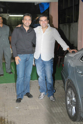 CLICK THE ABOVE ARROW TO ZOOM THE IMAGE